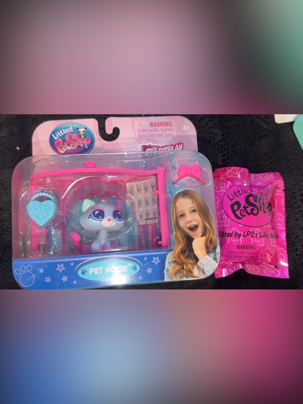 Littlest Pet Shop Pet Nook Playset with limited edition stylin kit